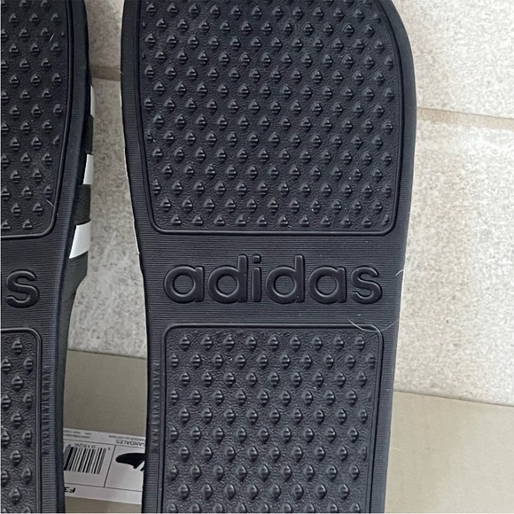 Adidas Striped Black and White Slides unisex - Picture 4 of 5